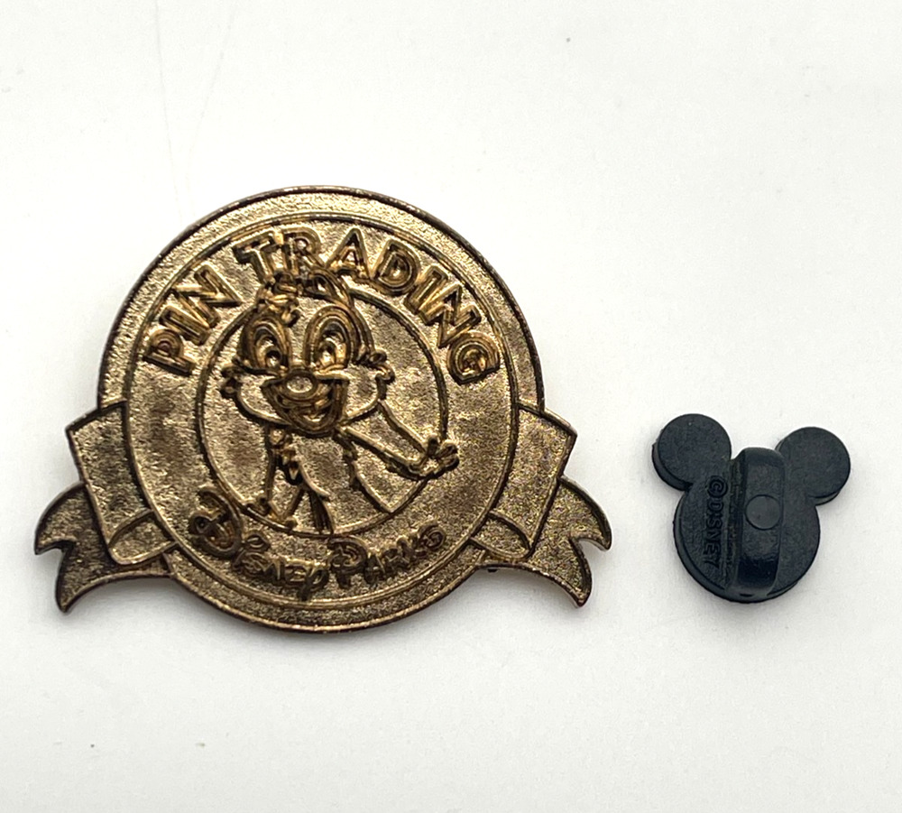 Disney Parks Chip & Dale Goldtone Limited Release Trading Pin 2011